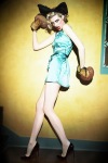 Elizabeth Debicki boxing in high heels Elizabeth Debicki boxing in high heels