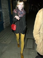 Kirsten Dunst  wearing yellow tights