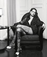 Kristen Stewart wearing chanel tights