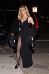 Nicola Peltz's legs Nicola Peltz's legs