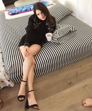 Niki Koss's legs