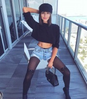 Olivia Culpo's legs