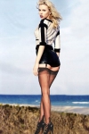 Scarlett Johansonn wearing black stockings Scarlett Johansonn wearing black stockings